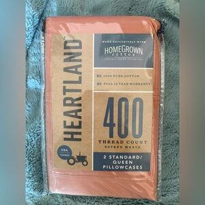 NWT Heartland Standard/Queen Pillowcases